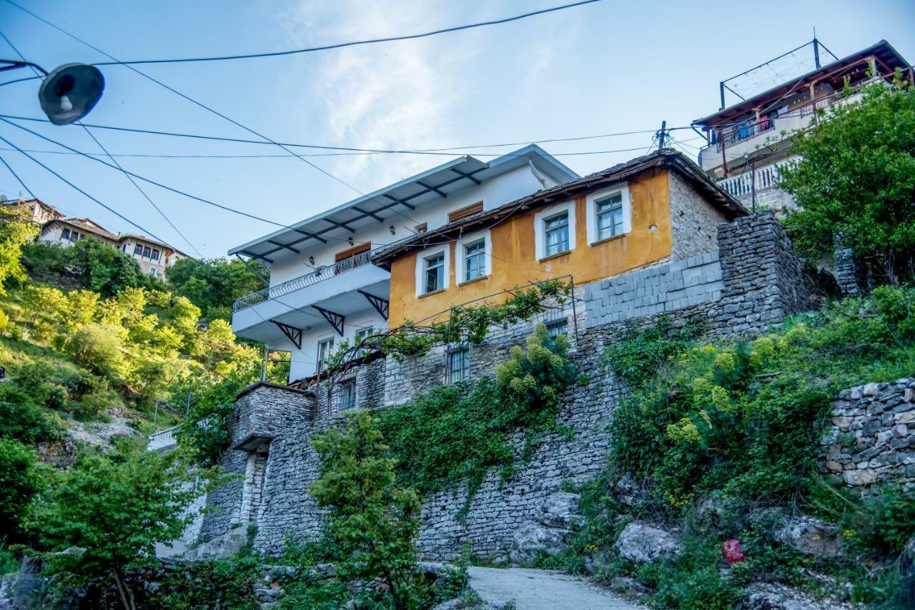 Grandma'S Home Gjirokastër Eksteriør billede