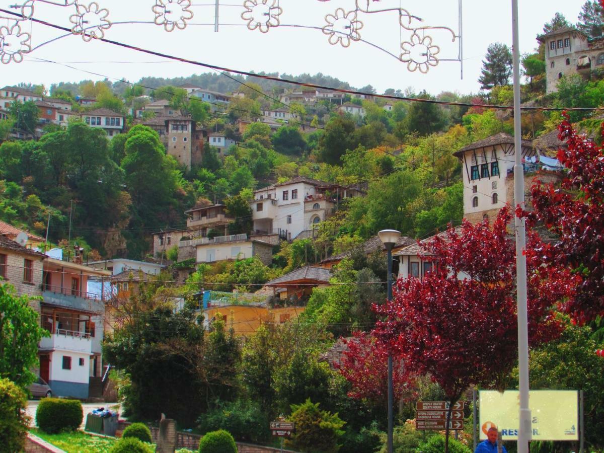 Grandma'S Home Gjirokastër Eksteriør billede